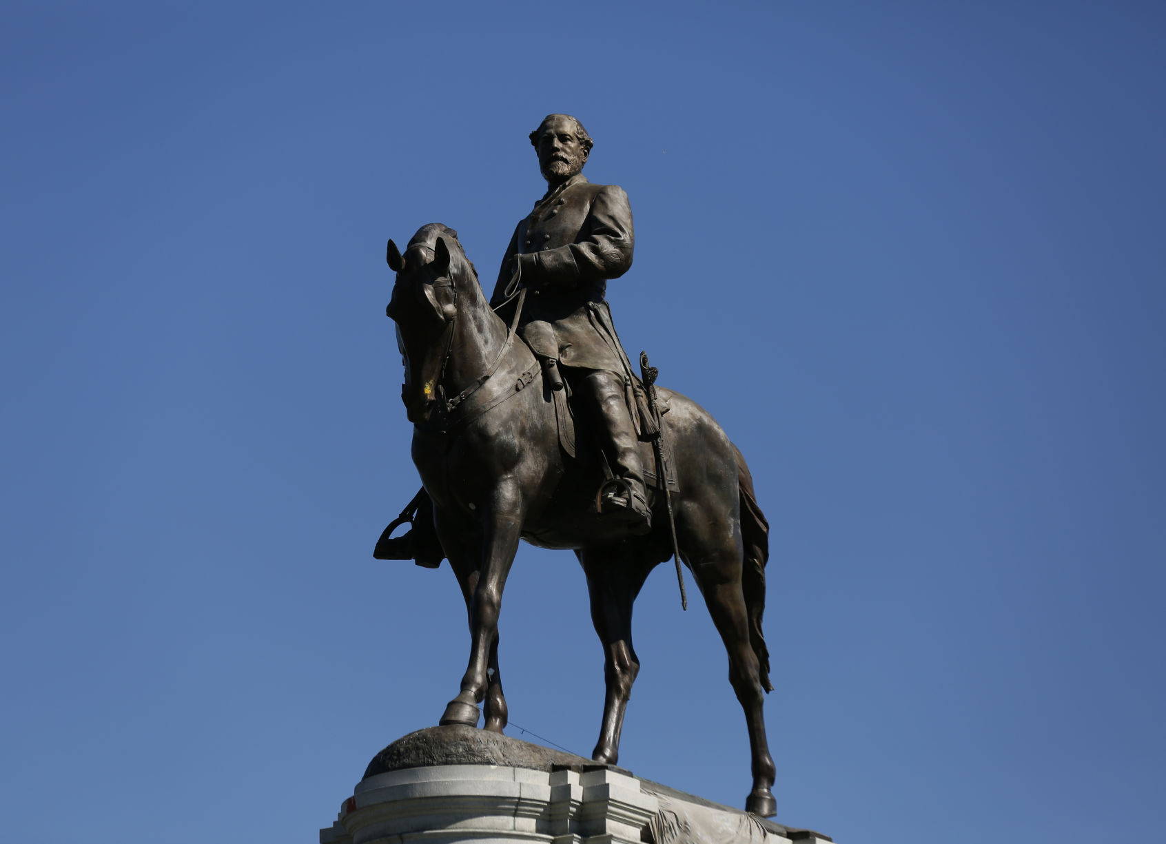Robert E. Lee Monument